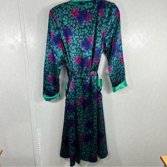 Kathryn Emerald Green and Blue Satin Robe with Shawl Collar Floral Pattern - Picture 2 of 4